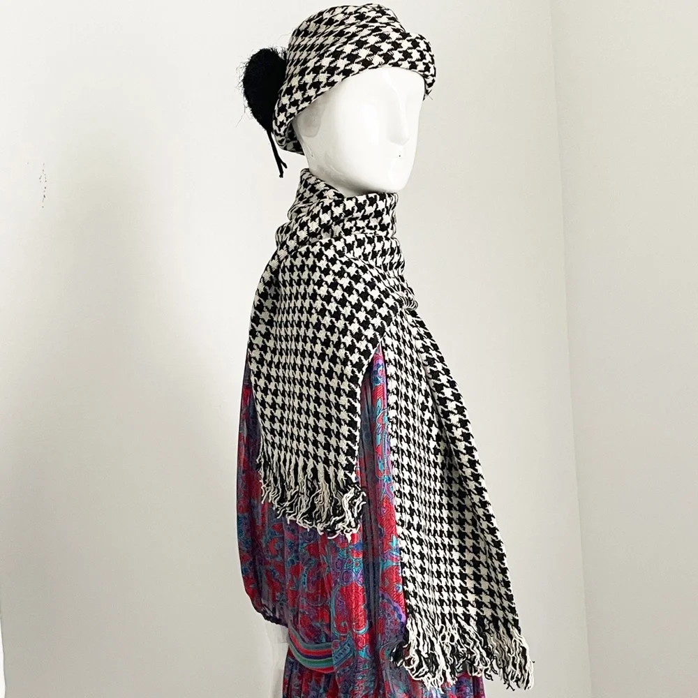 Vintage Adolfo Hat & Scarf Set 2pc Black & White Houndstooth Knit Fringe Rare